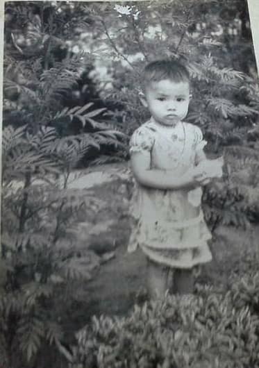 Ti Na lúc ba tuổi